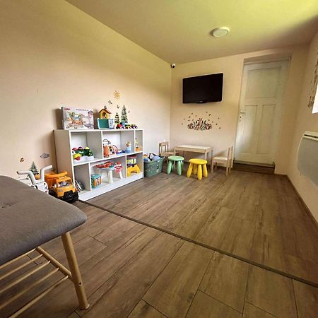 Forest Oasis Guest House Free Parking Saparewa Banja Exterior foto